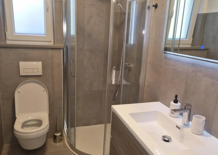 Dea * 말리로시니